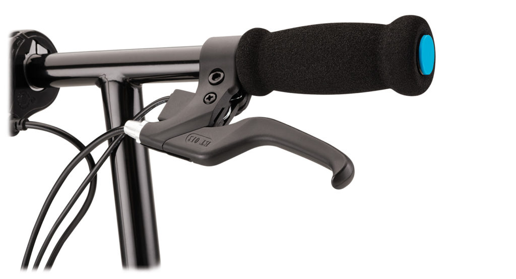 Zoomed in image of the brake lever of the e-scooter