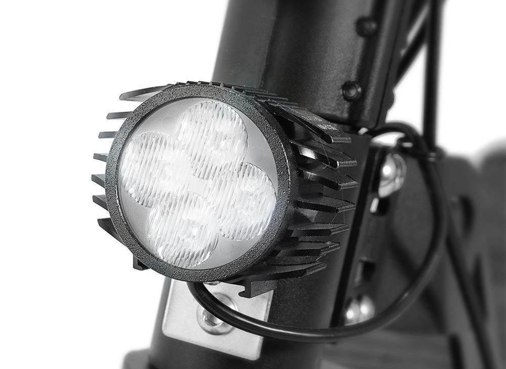 Kugoo G2 Pro electric scooter  lights